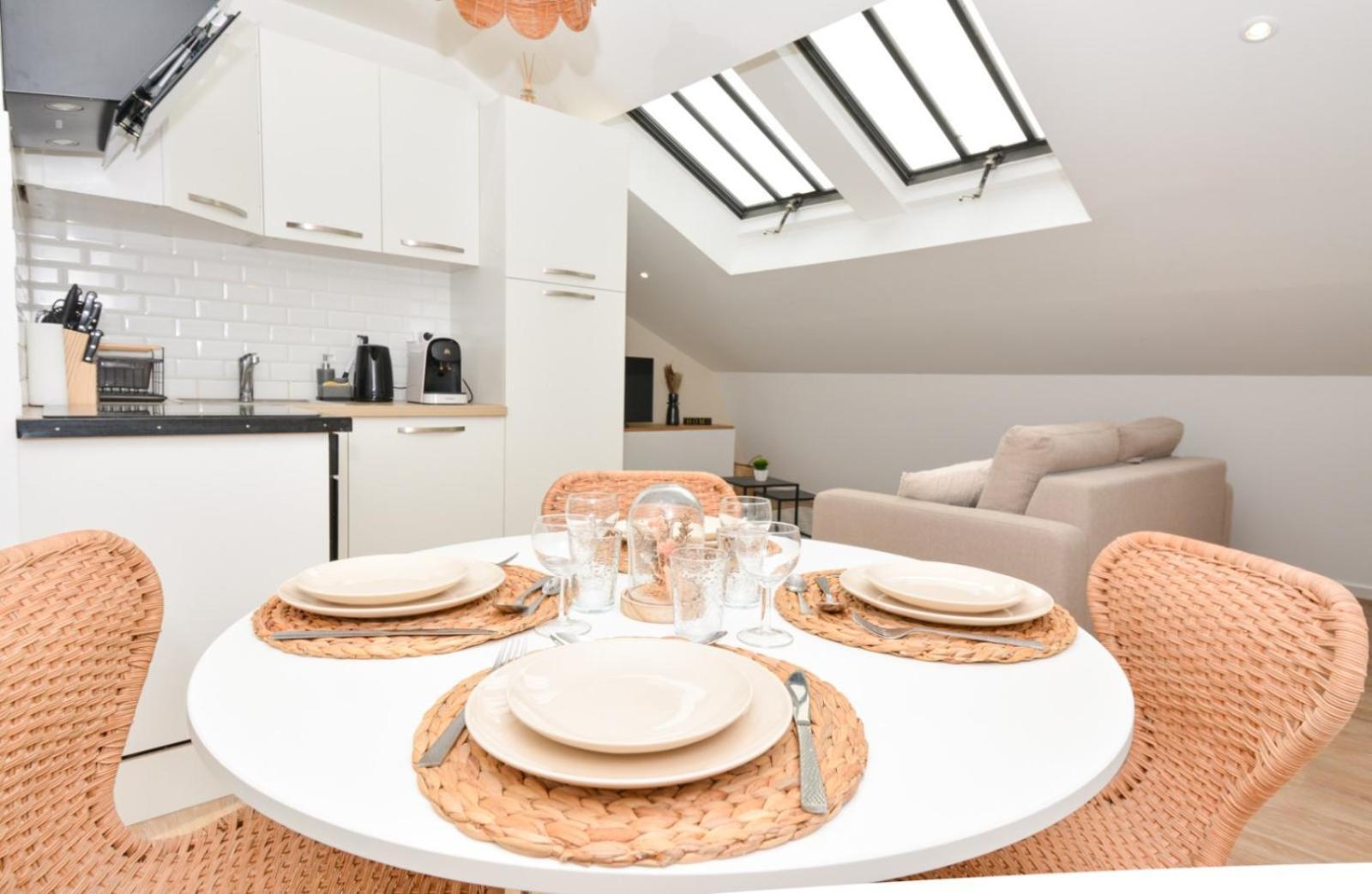 Cosy & Equipe - 5 - Mon Groom Apartamento *